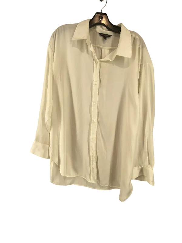 Top Long Sleeve By Banana Republic In Ivory, Size: L