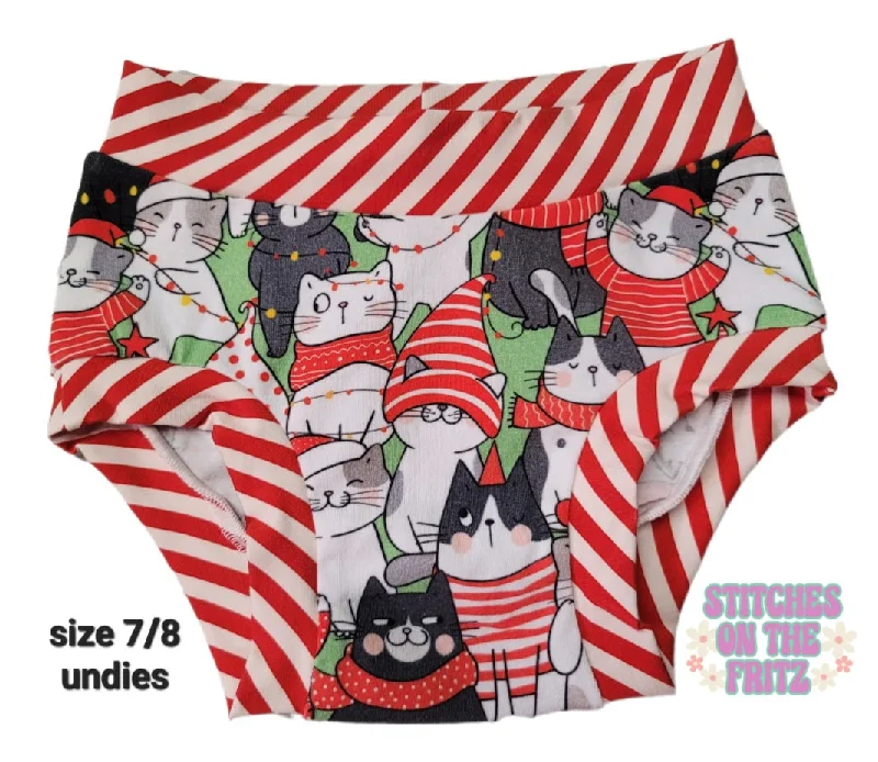 Size 7/8 Undies Christmas Cats